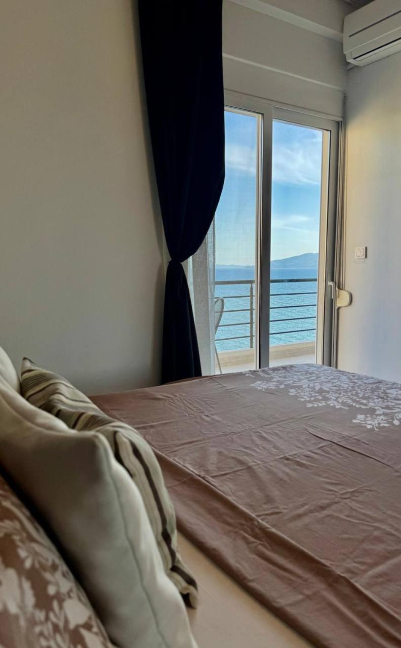 Viola Sea View Penthouse Apartment Sarande Exterior photo